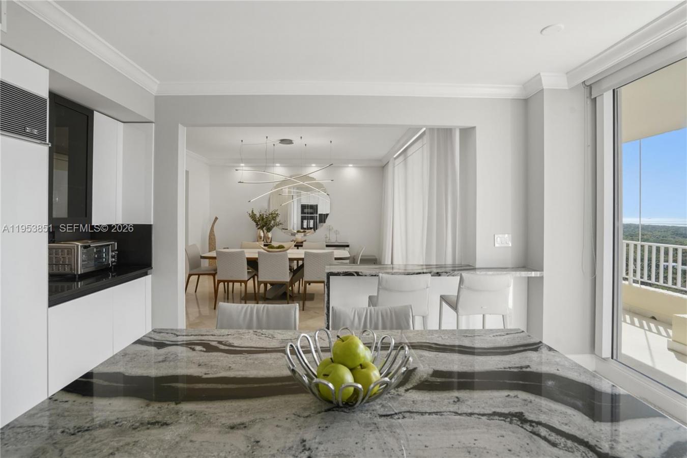 Key Biscayne, Florida, 33149, United States, 3 Bedrooms Bedrooms, ,2 BathroomsBathrooms,Residential,For Sale,2015155