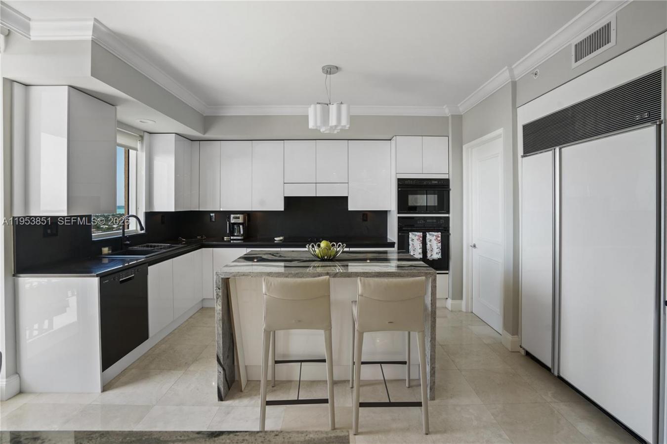 Key Biscayne, Florida, 33149, United States, 3 Bedrooms Bedrooms, ,2 BathroomsBathrooms,Residential,For Sale,2015155