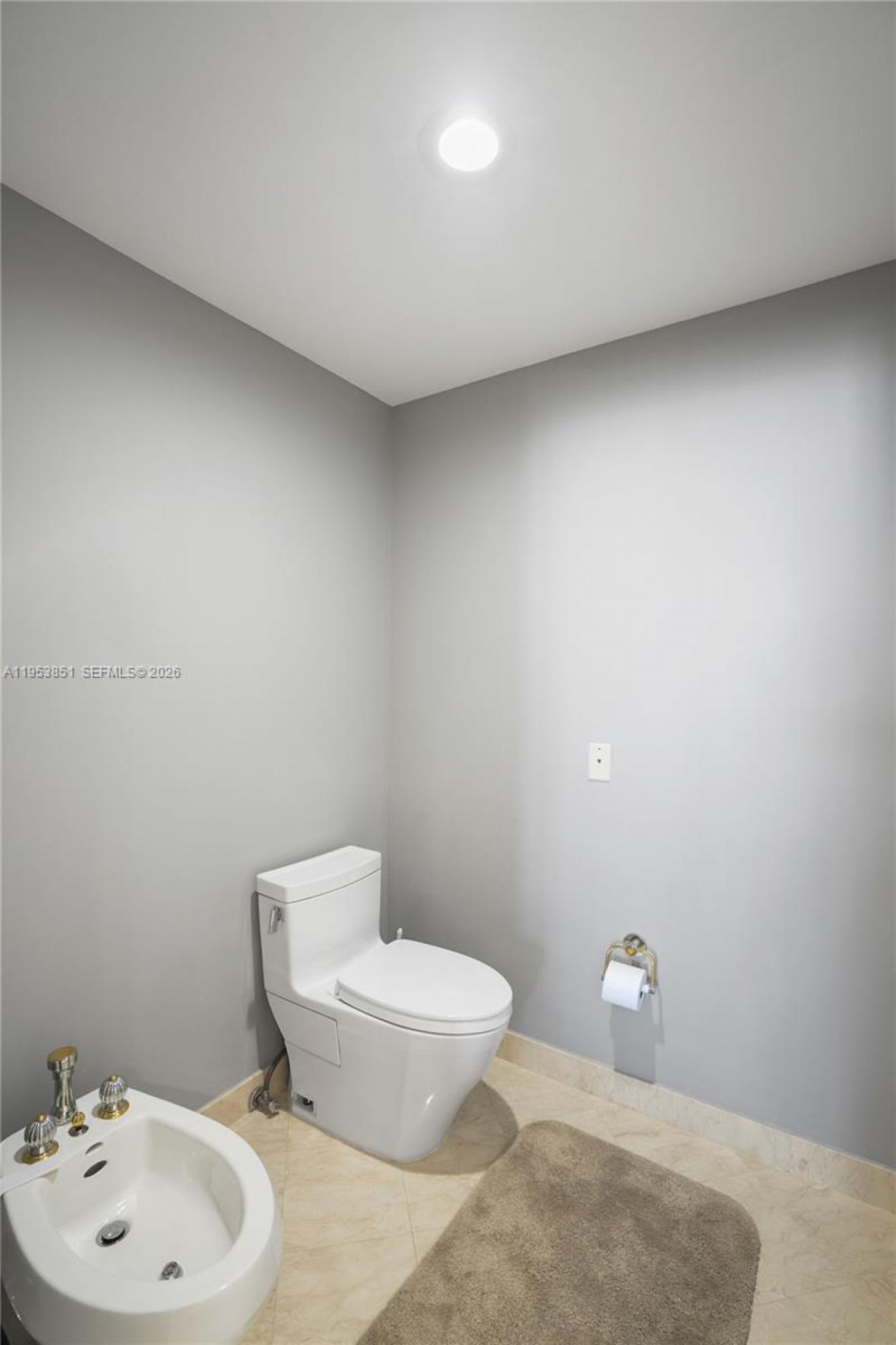 Key Biscayne, Florida, 33149, United States, 3 Bedrooms Bedrooms, ,2 BathroomsBathrooms,Residential,For Sale,2015155