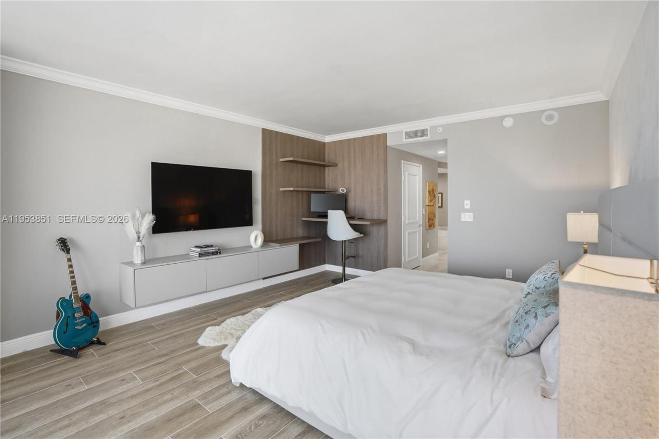 Key Biscayne, Florida, 33149, United States, 3 Bedrooms Bedrooms, ,2 BathroomsBathrooms,Residential,For Sale,2015155