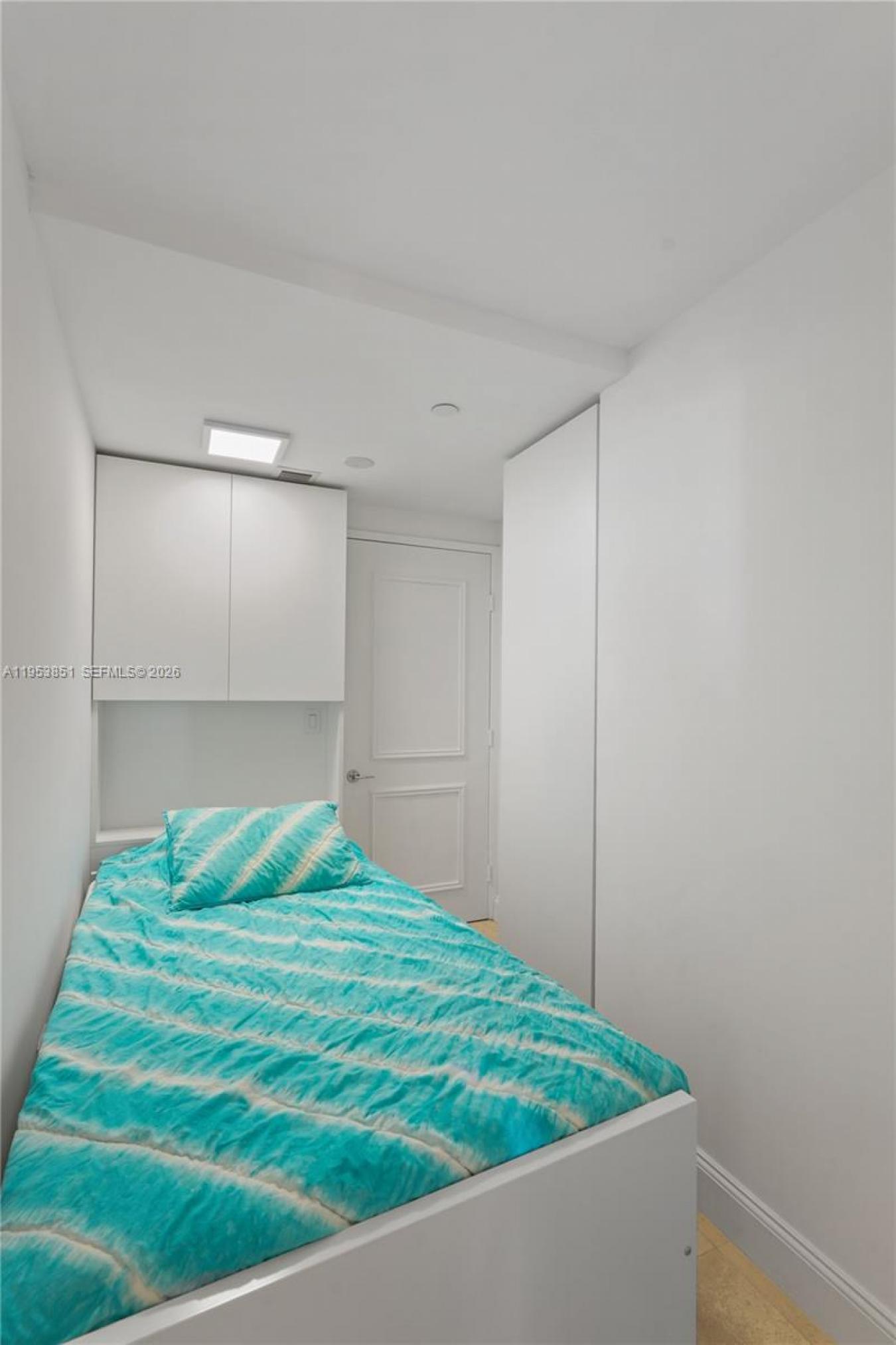 Key Biscayne, Florida, 33149, United States, 3 Bedrooms Bedrooms, ,2 BathroomsBathrooms,Residential,For Sale,2015155