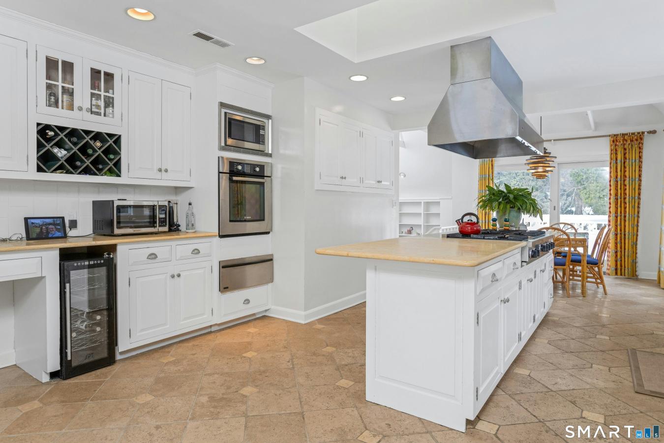 Darien, Connecticut, 06820, United States, 4 Bedrooms Bedrooms, ,3 BathroomsBathrooms,Residential,For Sale,2015153