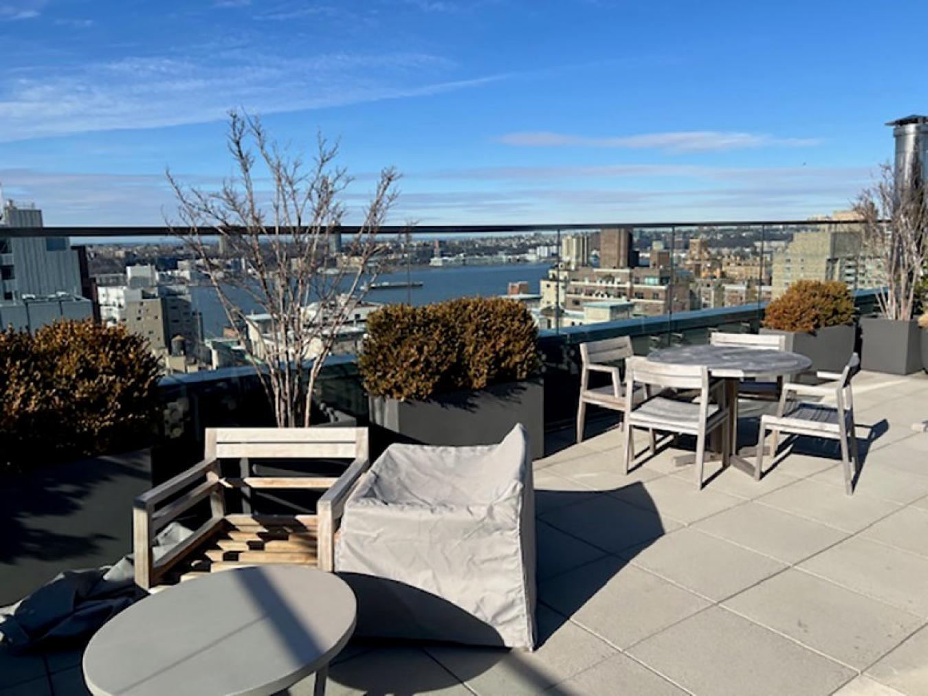 New York, New York, 10024, United States, 3 Bedrooms Bedrooms, ,2 BathroomsBathrooms,Residential,For Sale,2015152