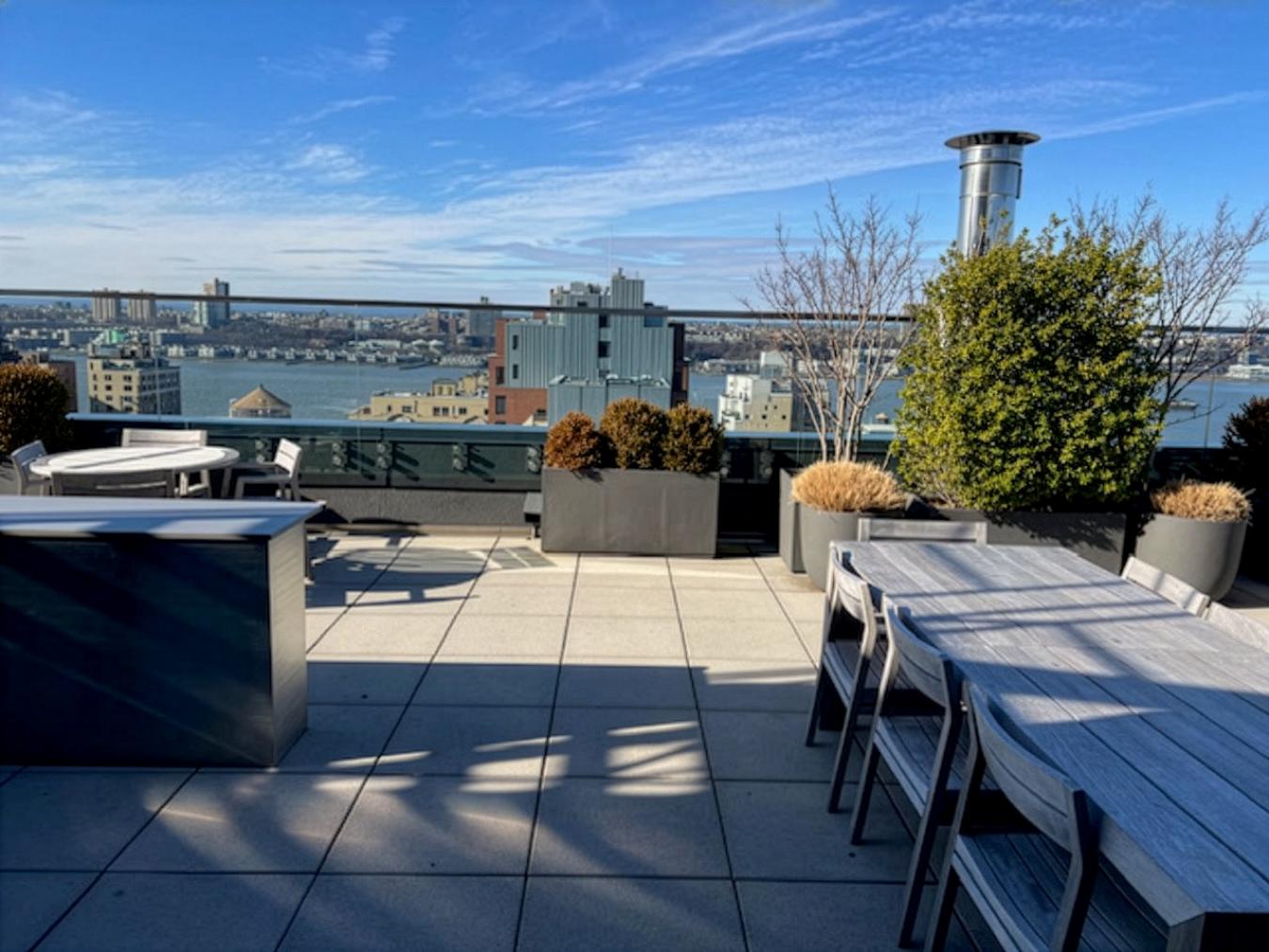 New York, New York, 10024, United States, 3 Bedrooms Bedrooms, ,2 BathroomsBathrooms,Residential,For Sale,2015152