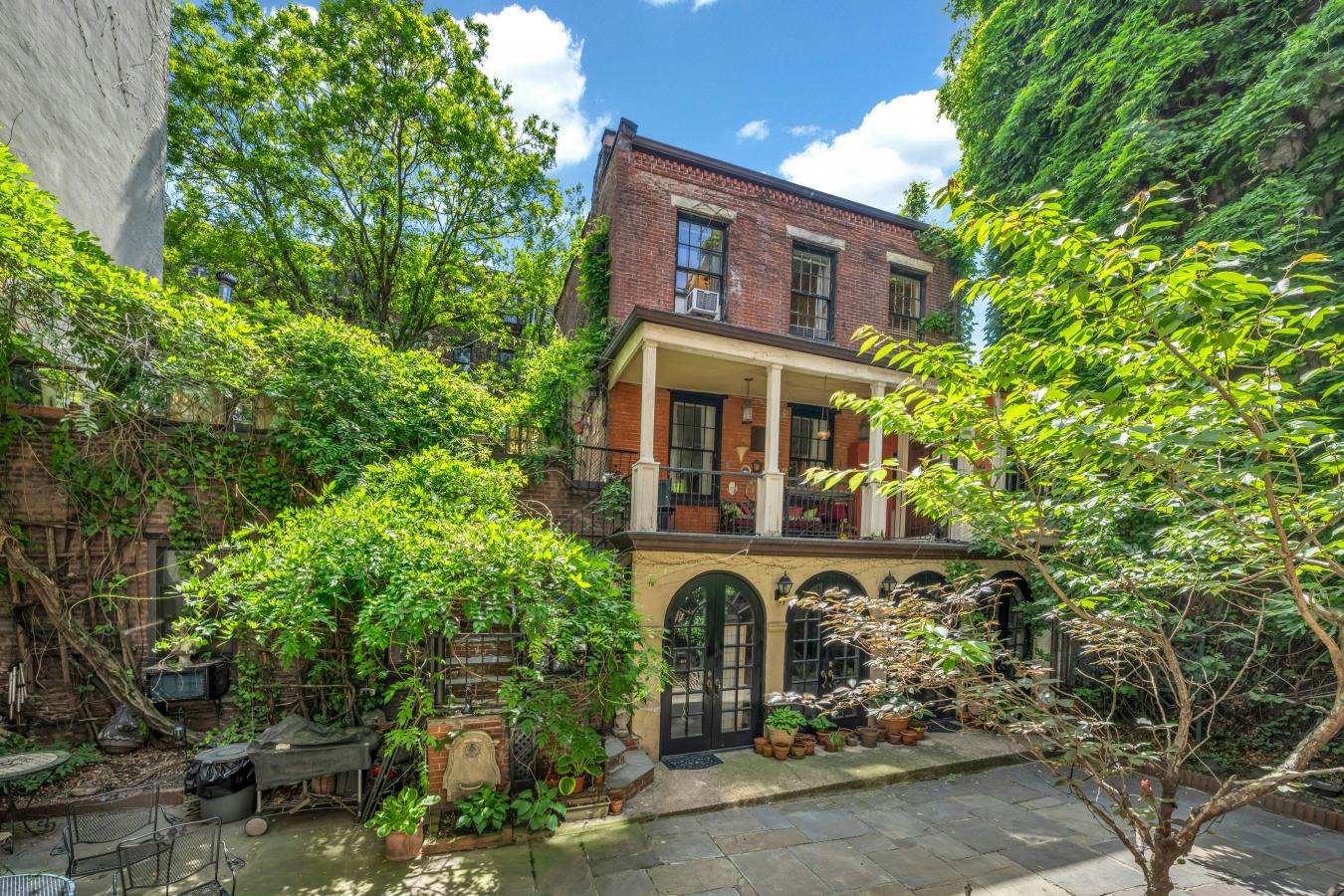 New York, New York, 10036, United States, 3 Bedrooms Bedrooms, ,3 BathroomsBathrooms,Residential,For Sale,2015151