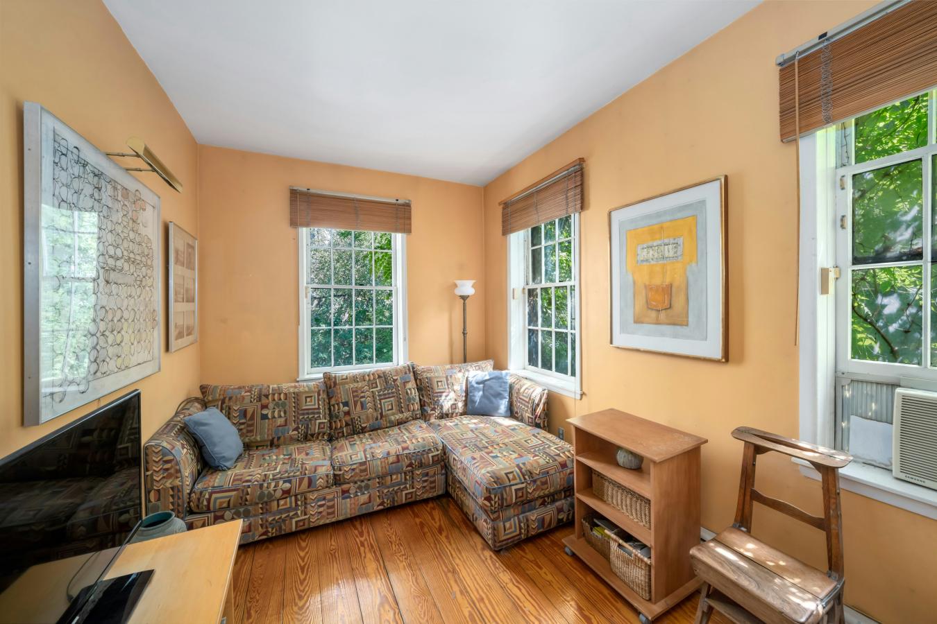 New York, New York, 10036, United States, 3 Bedrooms Bedrooms, ,3 BathroomsBathrooms,Residential,For Sale,2015151