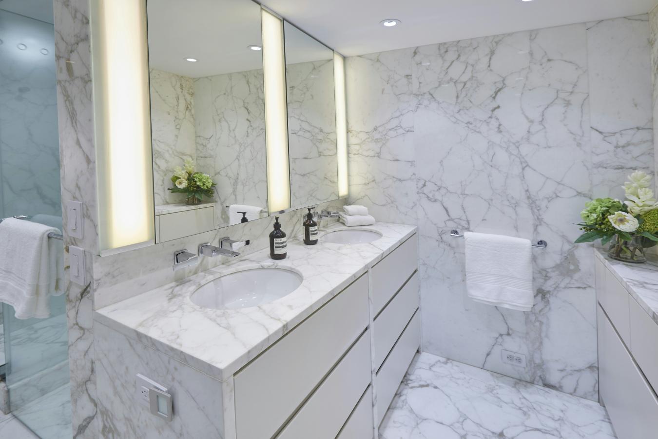 New York, New York, 10021, United States, 2 Bedrooms Bedrooms, ,2 BathroomsBathrooms,Residential,For Sale,2015147