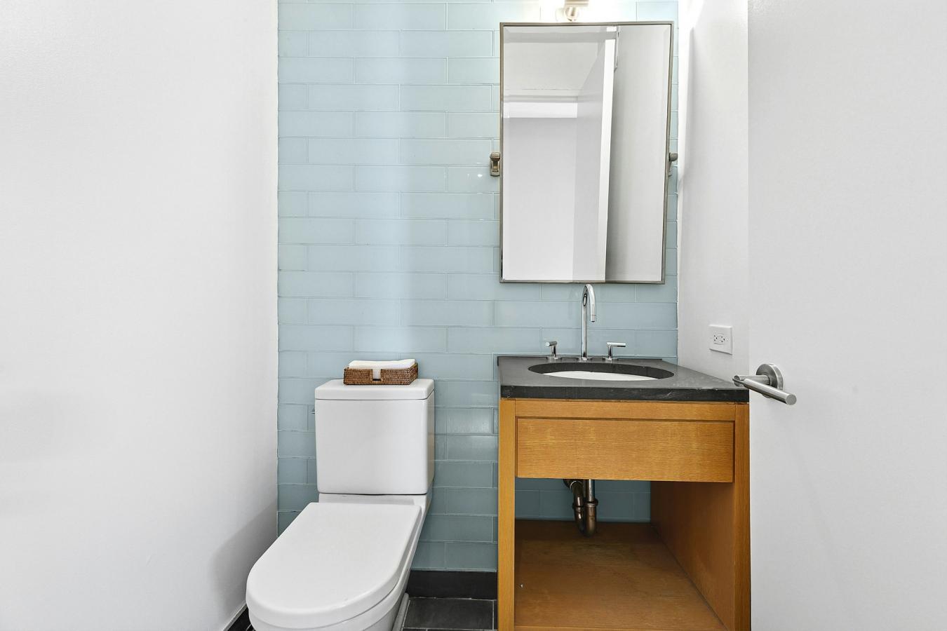 New York, New York, 10019, United States, 2 Bedrooms Bedrooms, ,2 BathroomsBathrooms,Residential,For Sale,2015146