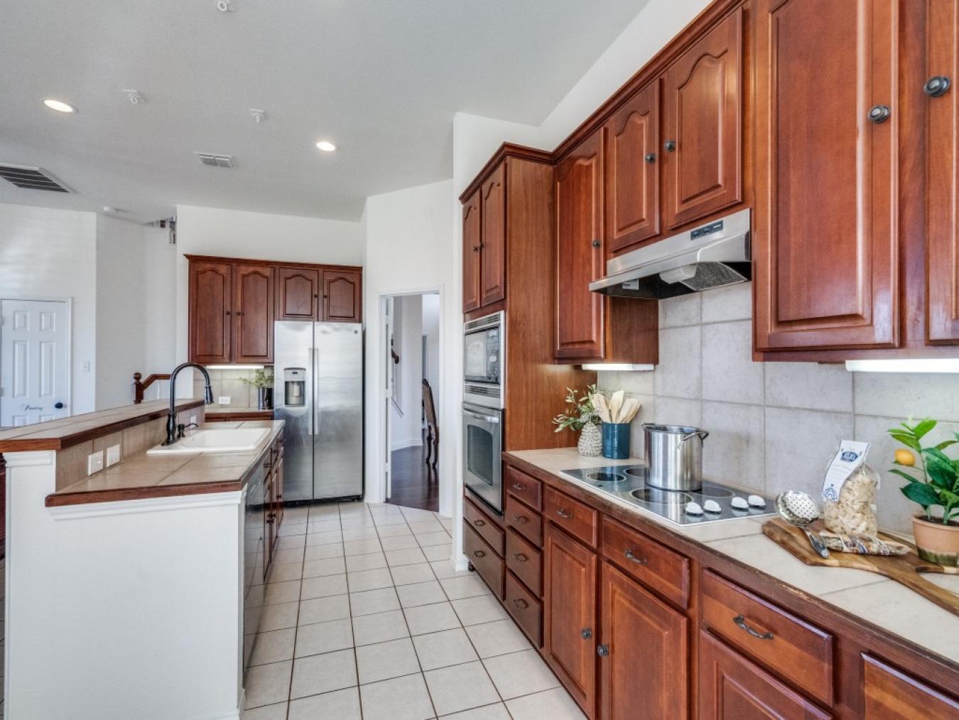 Plano, Collin, 75025, United States, 4 Bedrooms Bedrooms, ,3 BathroomsBathrooms,Residential,For Sale,2015133