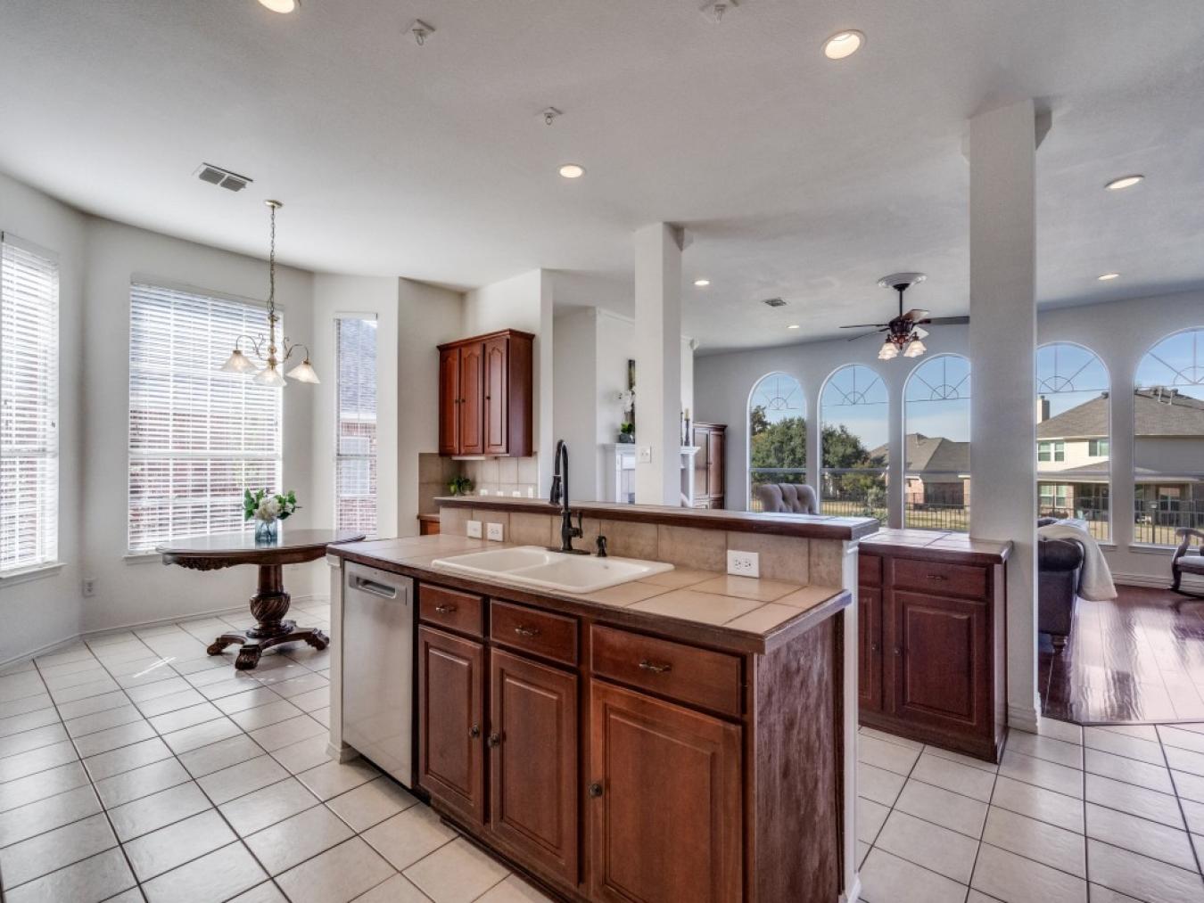 Plano, Collin, 75025, United States, 4 Bedrooms Bedrooms, ,3 BathroomsBathrooms,Residential,For Sale,2015133