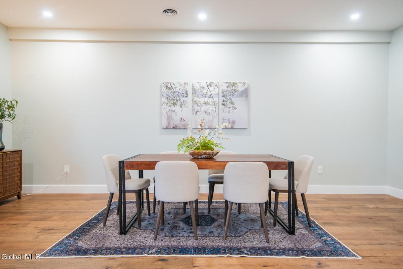 Lake George, Warren, 12845, United States, 3 Bedrooms Bedrooms, ,3 BathroomsBathrooms,Residential,For Sale,2015132