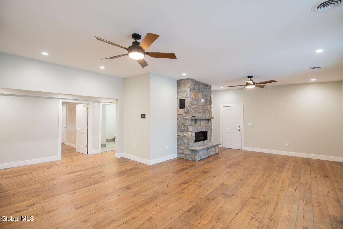 Lake George, Warren, 12845, United States, 3 Bedrooms Bedrooms, ,3 BathroomsBathrooms,Residential,For Sale,2015130