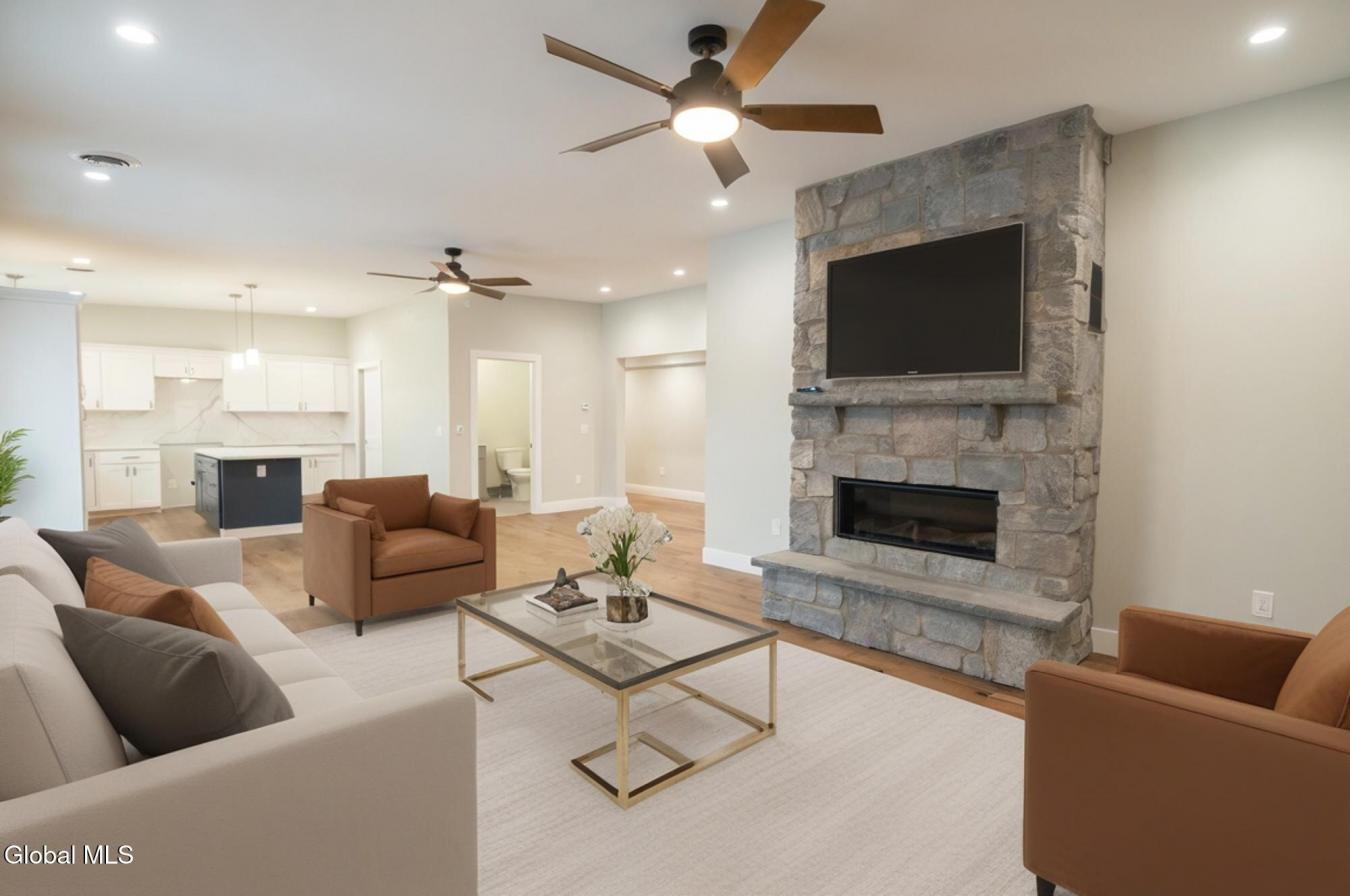 Lake George, Warren, 12845, United States, 3 Bedrooms Bedrooms, ,3 BathroomsBathrooms,Residential,For Sale,2015130