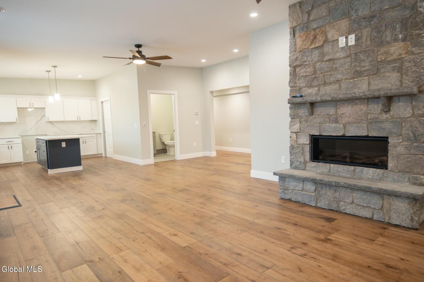 Lake George, Warren, 12845, United States, 3 Bedrooms Bedrooms, ,3 BathroomsBathrooms,Residential,For Sale,2015130