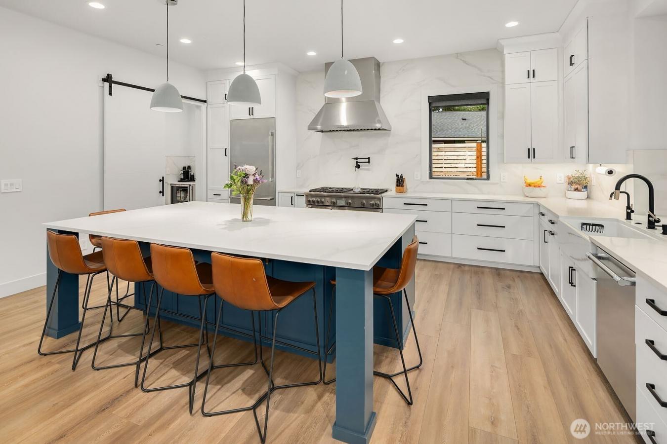 Woodinville, King, 98072, United States, 4 Bedrooms Bedrooms, ,4 BathroomsBathrooms,Residential,For Sale,2015388