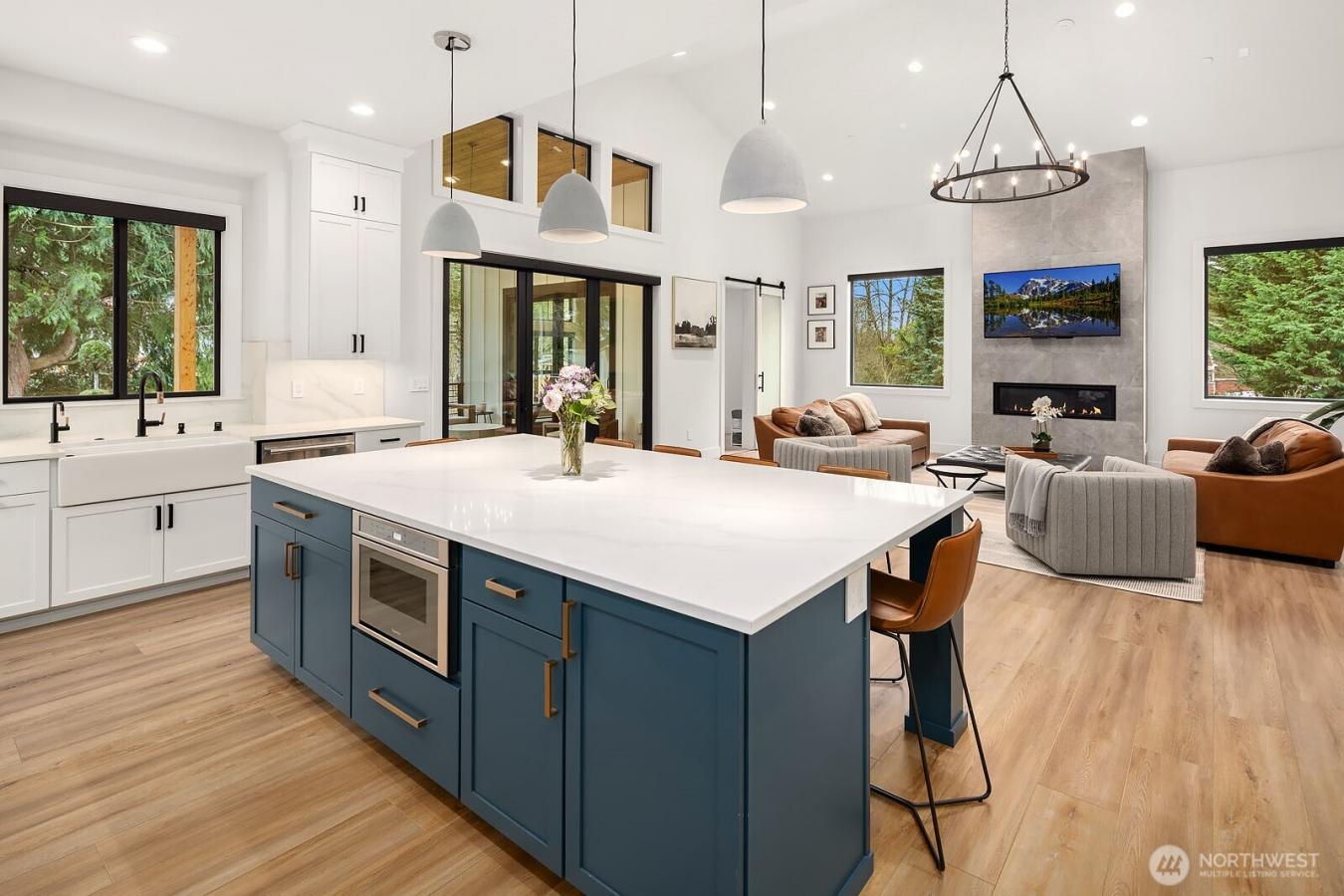 Woodinville, King, 98072, United States, 4 Bedrooms Bedrooms, ,4 BathroomsBathrooms,Residential,For Sale,2015388