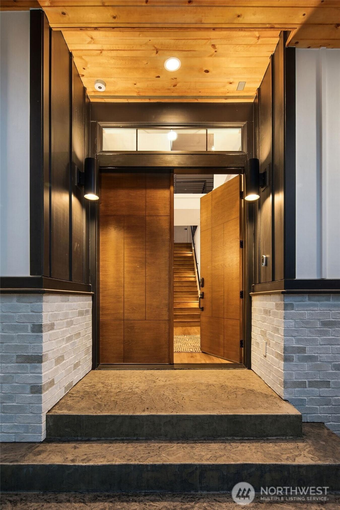 Woodinville, King, 98072, United States, 4 Bedrooms Bedrooms, ,4 BathroomsBathrooms,Residential,For Sale,2015388