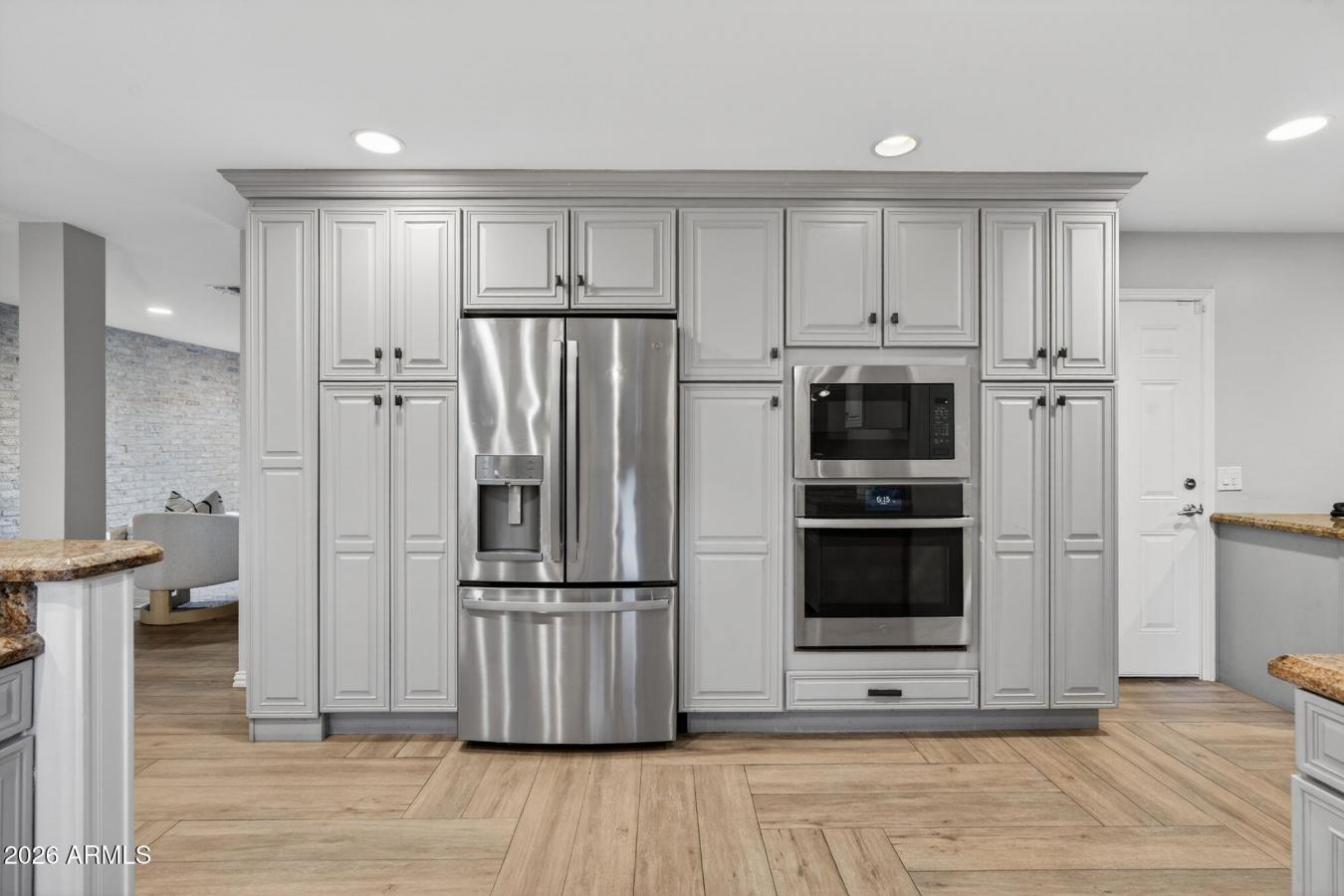 Phoenix, Maricopa, 85018, United States, 4 Bedrooms Bedrooms, ,3 BathroomsBathrooms,Residential,For Sale,2015385