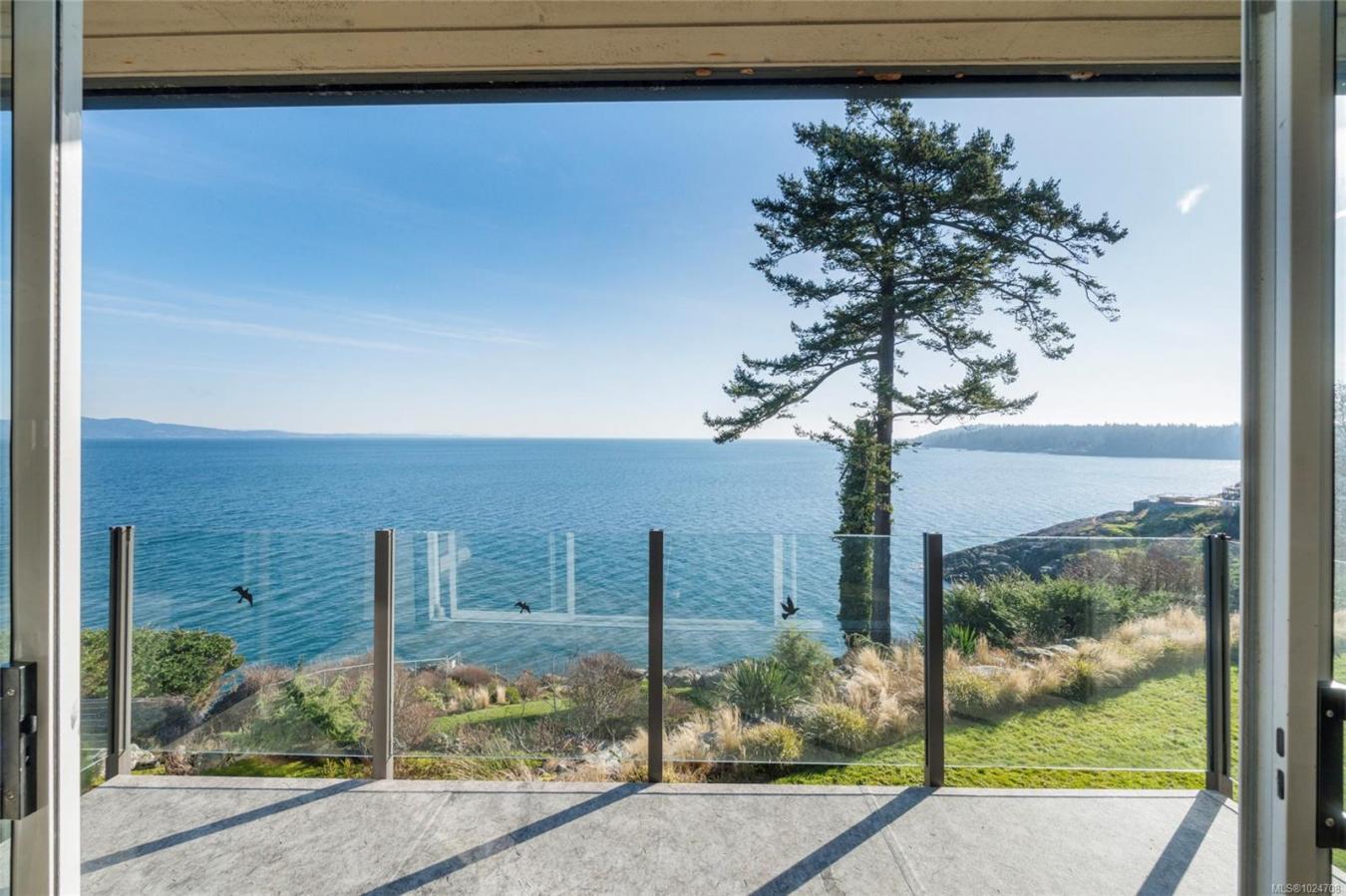 Saanich, Capital Regional District, V8N 3Y7, Canada, 8 Bedrooms Bedrooms, ,7 BathroomsBathrooms,Residential,For Sale,2015386