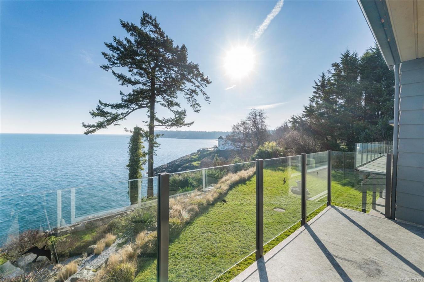 Saanich, Capital Regional District, V8N 3Y7, Canada, 8 Bedrooms Bedrooms, ,7 BathroomsBathrooms,Residential,For Sale,2015386