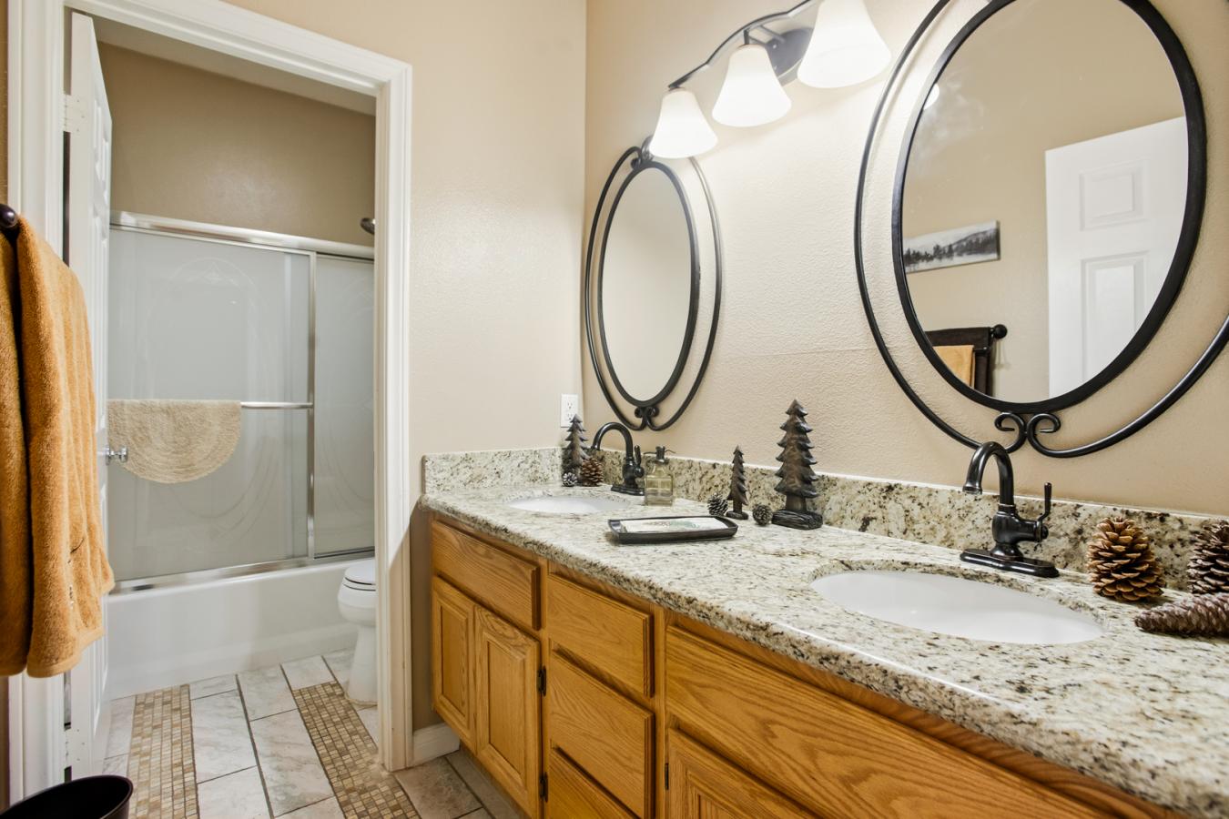 Yucaipa, Riverside, 92399, United States, 3 Bedrooms Bedrooms, ,3 BathroomsBathrooms,Residential,For Sale,2015377