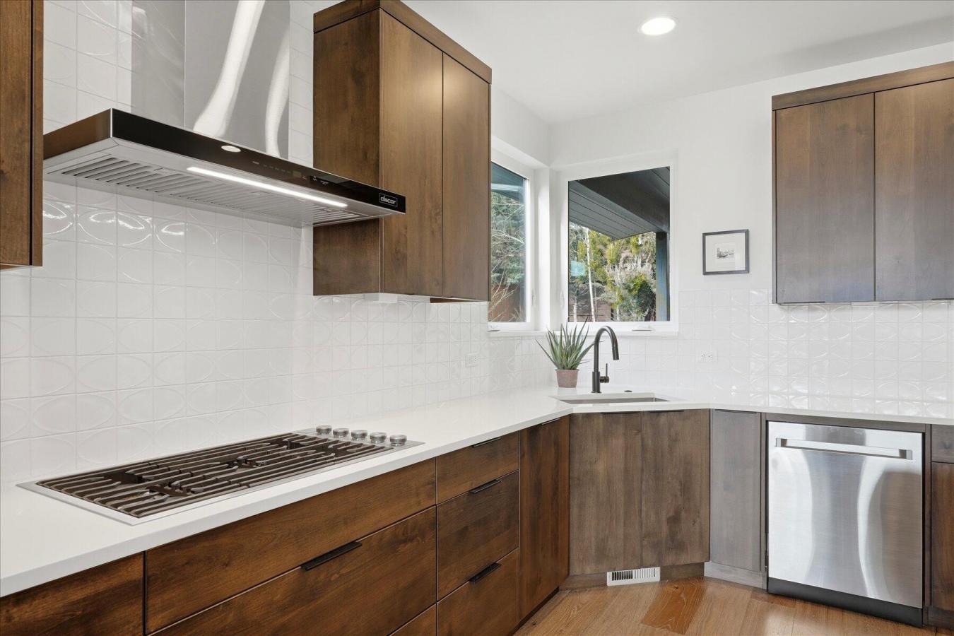 Bend, Deschutes, 97703, United States, 3 Bedrooms Bedrooms, ,2 BathroomsBathrooms,Residential,For Sale,2015373