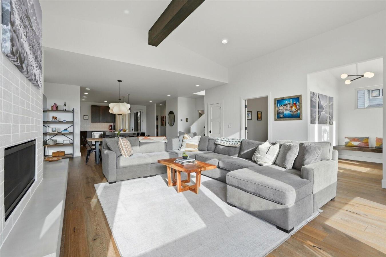 Bend, Deschutes, 97703, United States, 3 Bedrooms Bedrooms, ,2 BathroomsBathrooms,Residential,For Sale,2015373