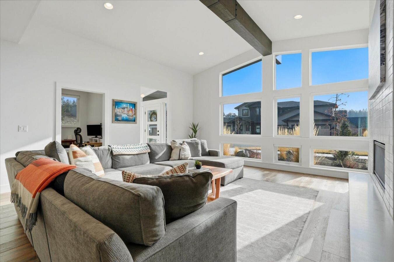 Bend, Deschutes, 97703, United States, 3 Bedrooms Bedrooms, ,2 BathroomsBathrooms,Residential,For Sale,2015373