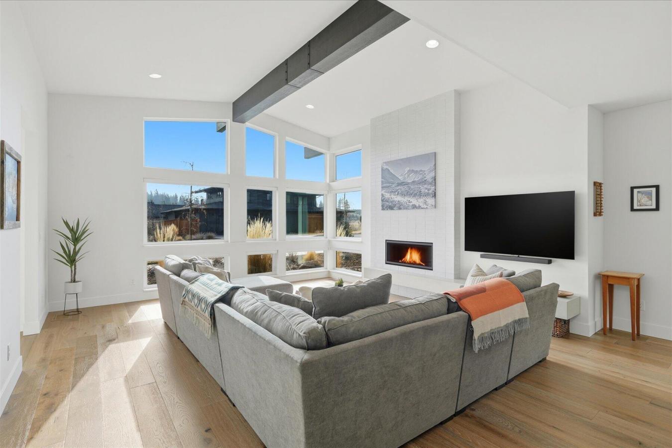 Bend, Deschutes, 97703, United States, 3 Bedrooms Bedrooms, ,2 BathroomsBathrooms,Residential,For Sale,2015373