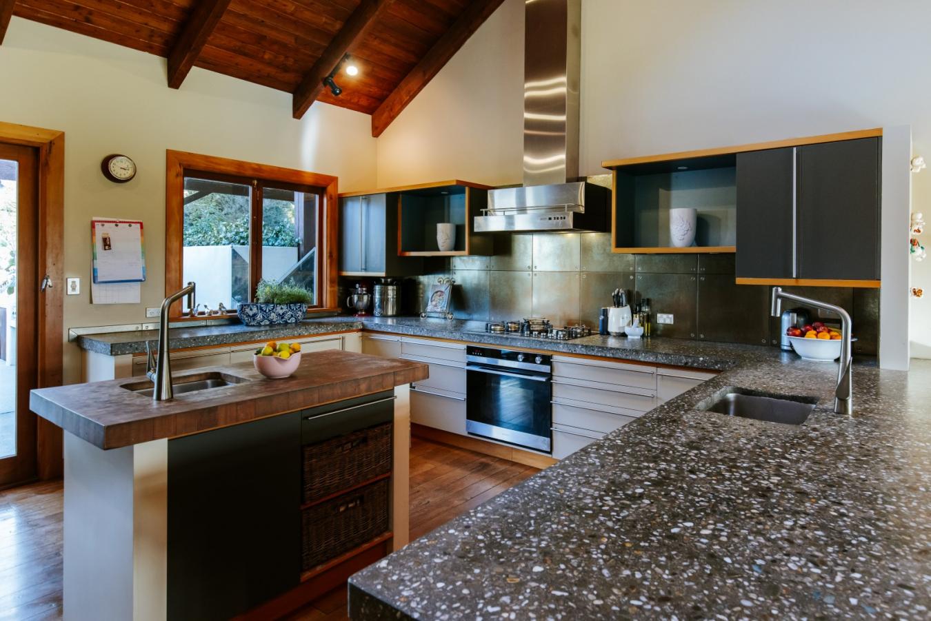 Wanaka, Central Otago, 9305, New Zealand, 6 Bedrooms Bedrooms, ,5 BathroomsBathrooms,Residential,For Sale,2015371