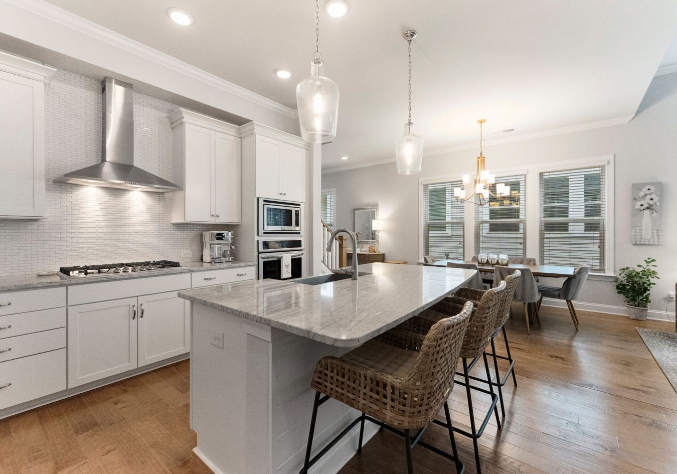 Charlotte, Mecklenburg, 28209, United States, 4 Bedrooms Bedrooms, ,3 BathroomsBathrooms,Residential,For Sale,2015367