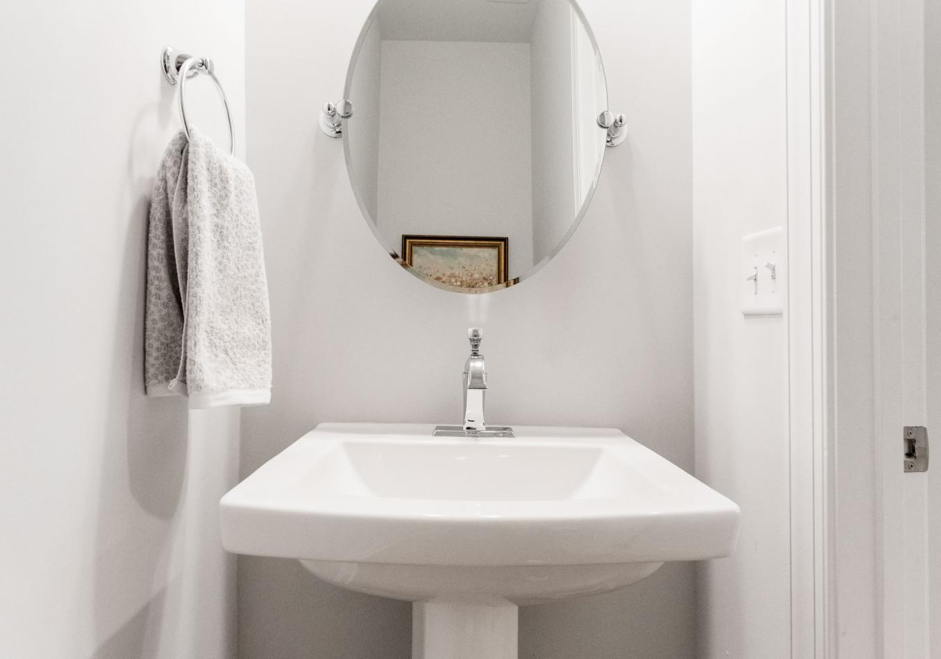 Charlotte, Mecklenburg, 28209, United States, 4 Bedrooms Bedrooms, ,3 BathroomsBathrooms,Residential,For Sale,2015367