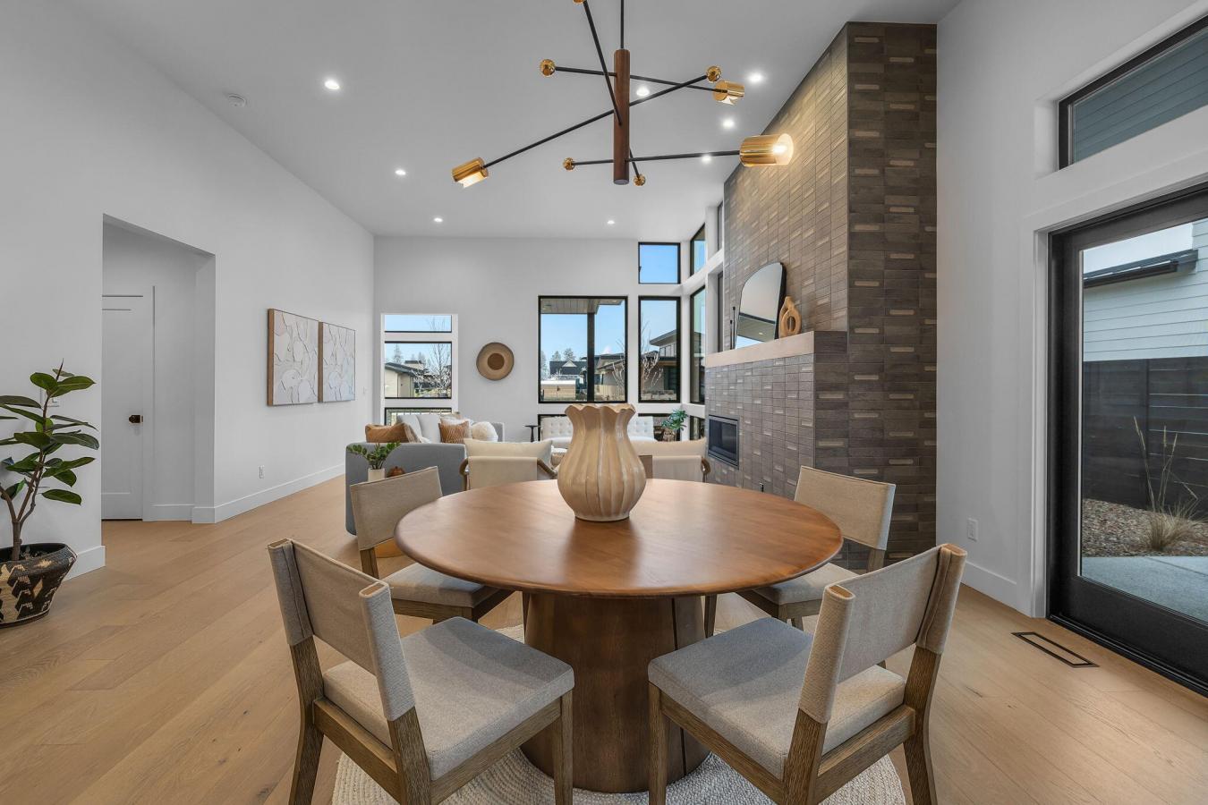 Bend, Deschutes, 97703, United States, 3 Bedrooms Bedrooms, ,2 BathroomsBathrooms,Residential,For Sale,2015364