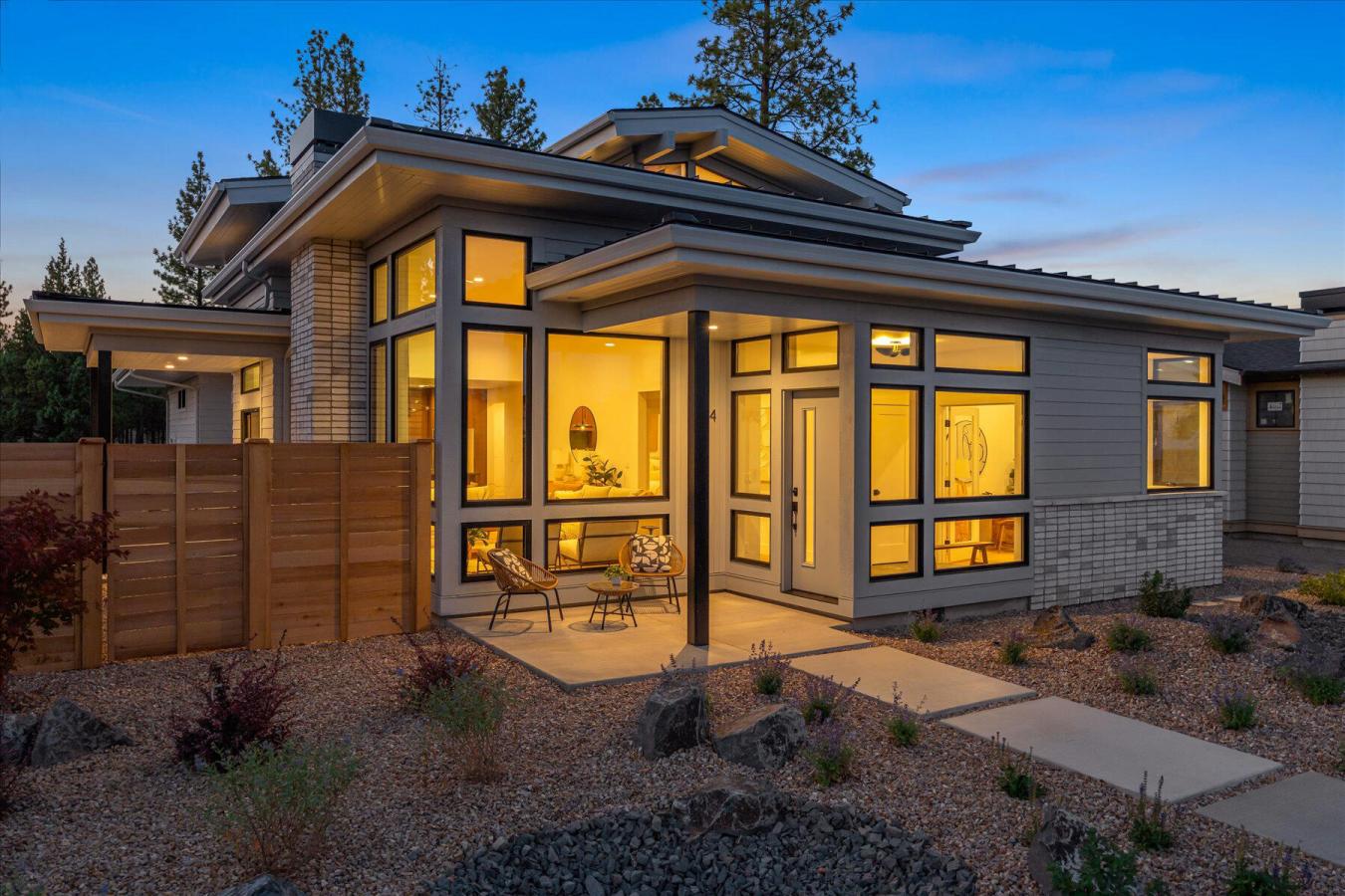 Bend, Deschutes, 97703, United States, 3 Bedrooms Bedrooms, ,2 BathroomsBathrooms,Residential,For Sale,2015364