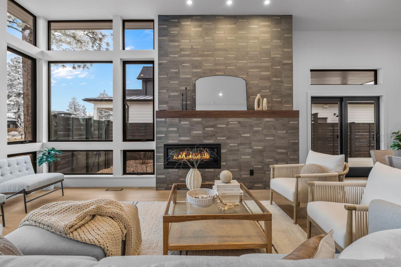 Bend, Deschutes, 97703, United States, 3 Bedrooms Bedrooms, ,2 BathroomsBathrooms,Residential,For Sale,2015364