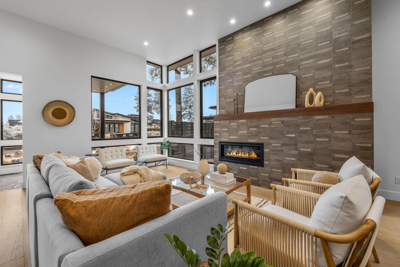 Bend, Deschutes, 97703, United States, 3 Bedrooms Bedrooms, ,2 BathroomsBathrooms,Residential,For Sale,2015364