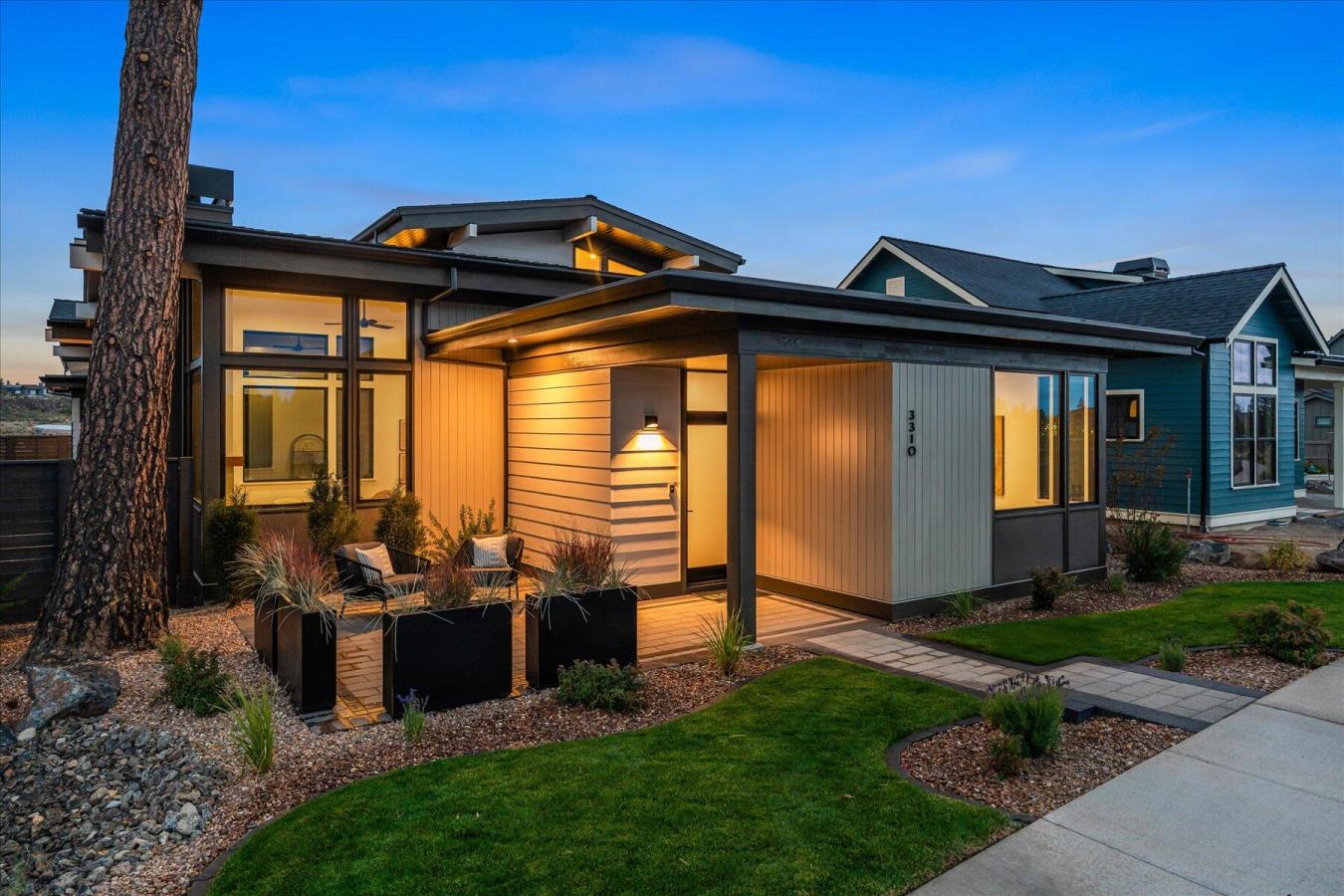 Bend, Deschutes, 97703, United States, 4 Bedrooms Bedrooms, ,4 BathroomsBathrooms,Residential,For Sale,2015362