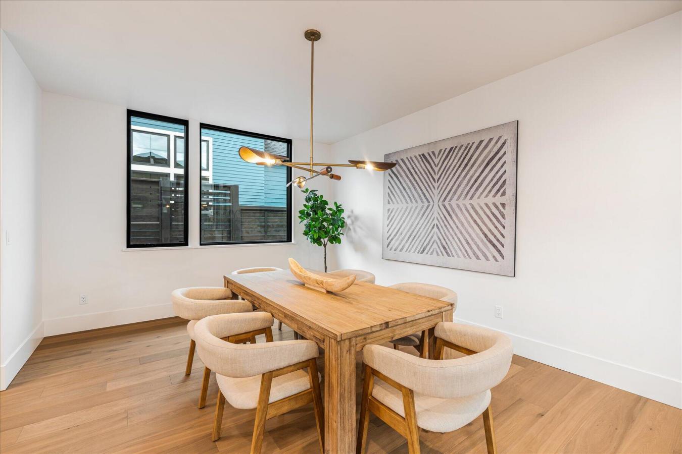 Bend, Deschutes, 97703, United States, 4 Bedrooms Bedrooms, ,4 BathroomsBathrooms,Residential,For Sale,2015362