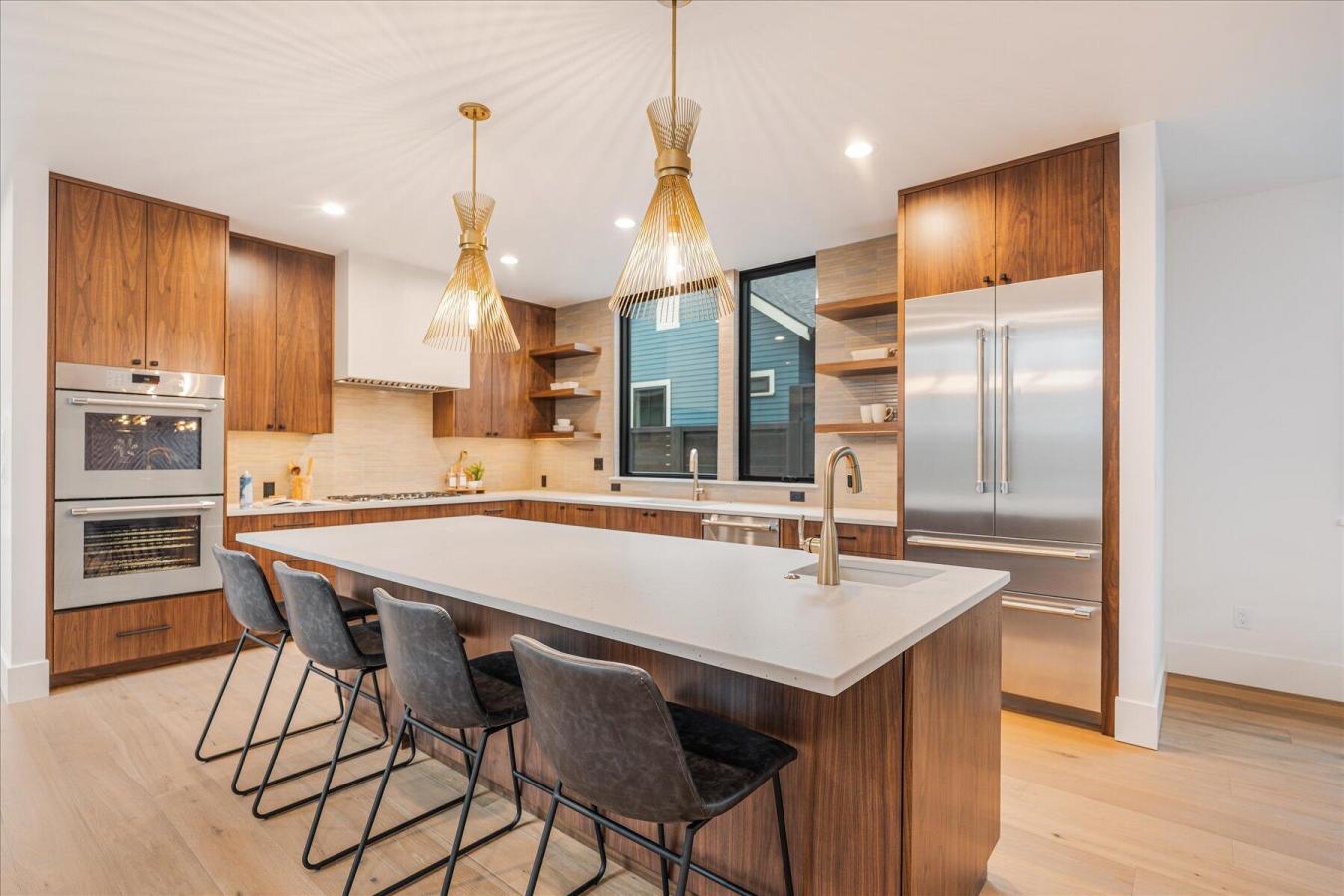 Bend, Deschutes, 97703, United States, 4 Bedrooms Bedrooms, ,4 BathroomsBathrooms,Residential,For Sale,2015362