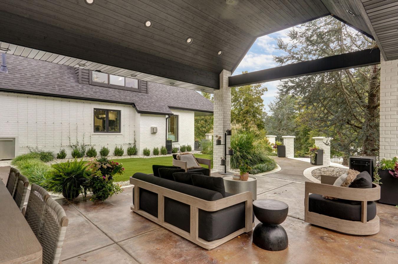 Billings, Greene, 65610, United States, 5 Bedrooms Bedrooms, ,5 BathroomsBathrooms,Residential,For Sale,2015360