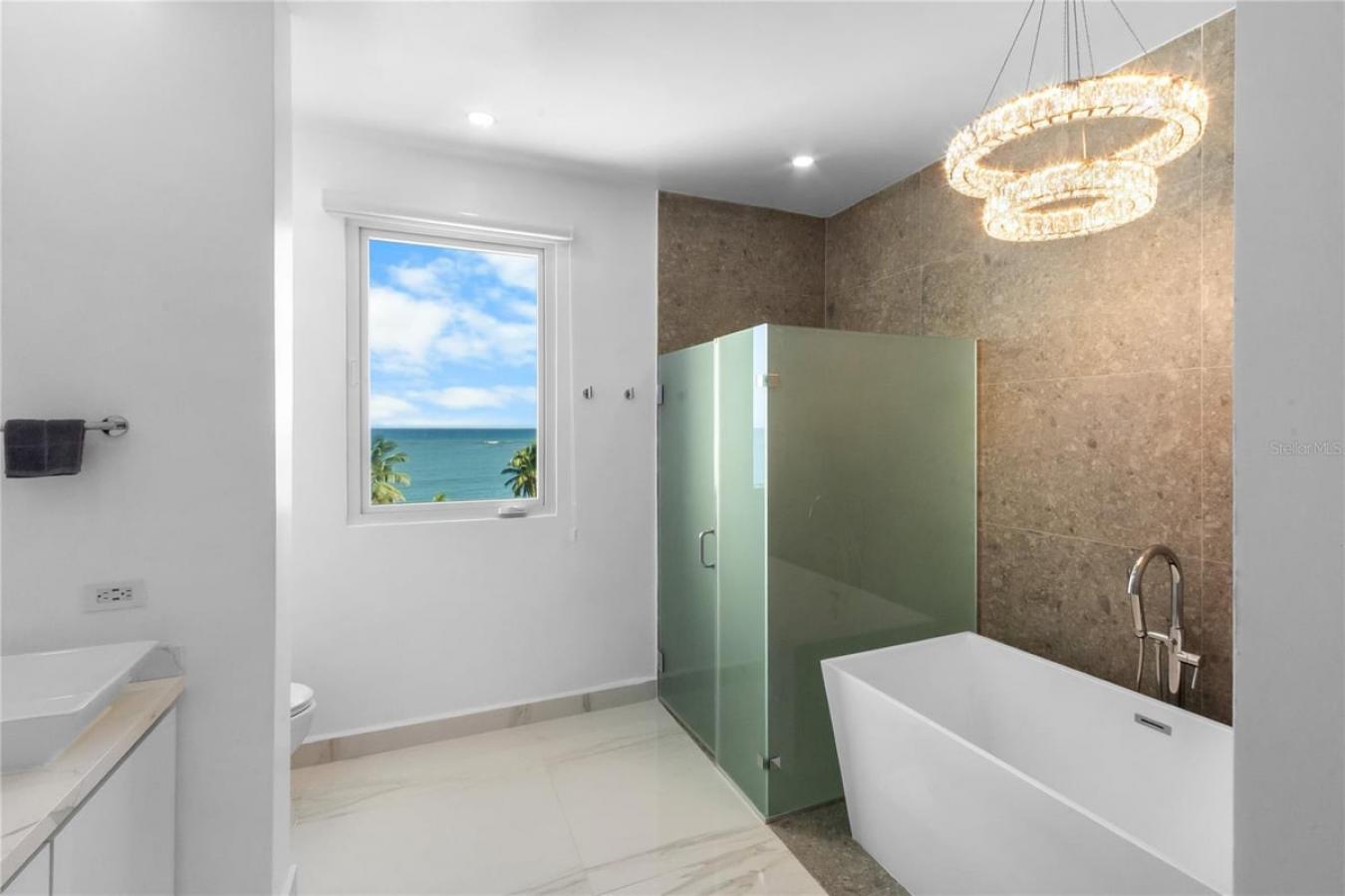 Humacao, Humacao, PR 00791, Puerto Rico, 4 Bedrooms Bedrooms, ,4 BathroomsBathrooms,Residential,For Sale,2015747