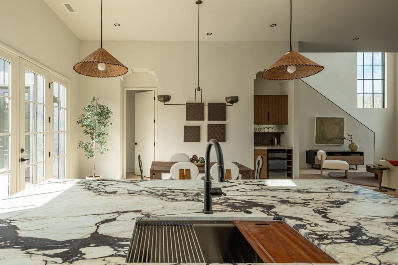 Austin, Travis, 78704, United States, 4 Bedrooms Bedrooms, ,3 BathroomsBathrooms,Residential,For Sale,2015746