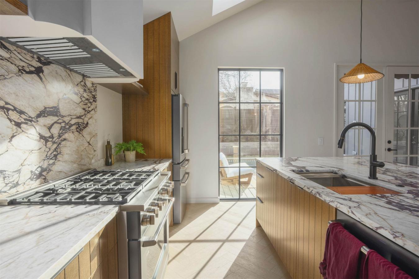 Austin, Travis, 78704, United States, 4 Bedrooms Bedrooms, ,3 BathroomsBathrooms,Residential,For Sale,2015746