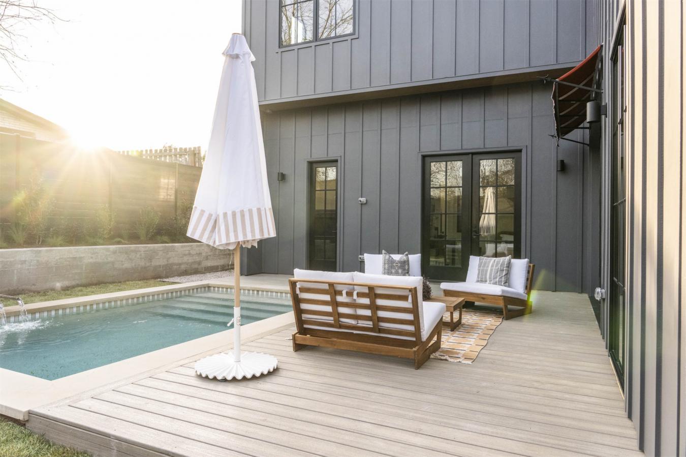 Austin, Travis, 78704, United States, 4 Bedrooms Bedrooms, ,3 BathroomsBathrooms,Residential,For Sale,2015746