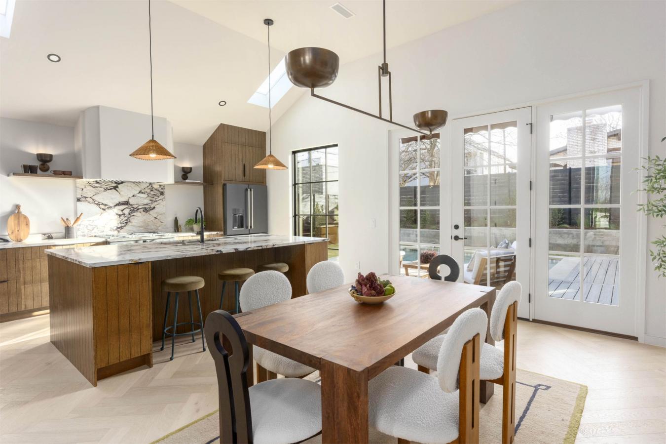 Austin, Travis, 78704, United States, 4 Bedrooms Bedrooms, ,3 BathroomsBathrooms,Residential,For Sale,2015746