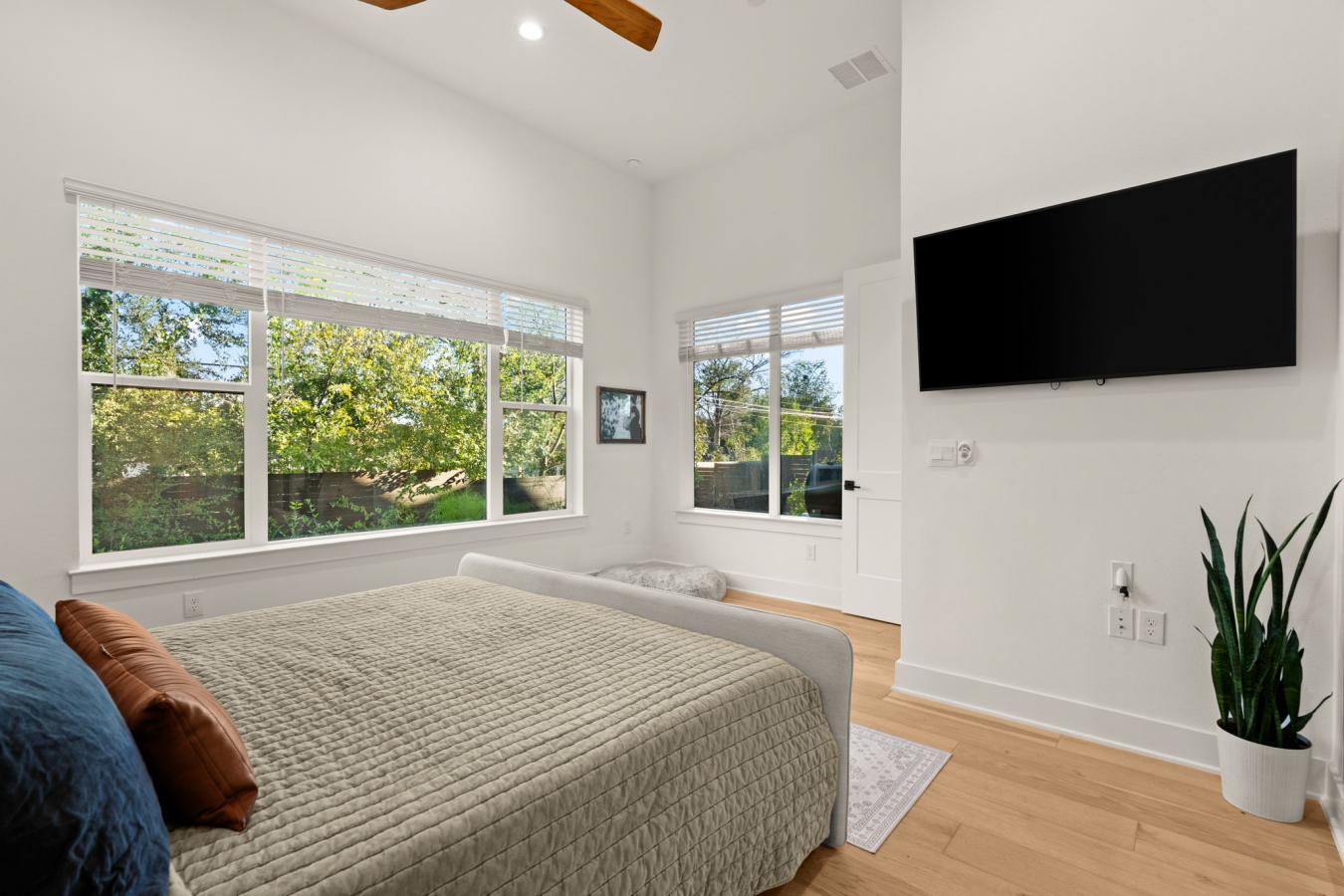 Austin, Travis, 78731, United States, 5 Bedrooms Bedrooms, ,4 BathroomsBathrooms,Residential,For Sale,2015743