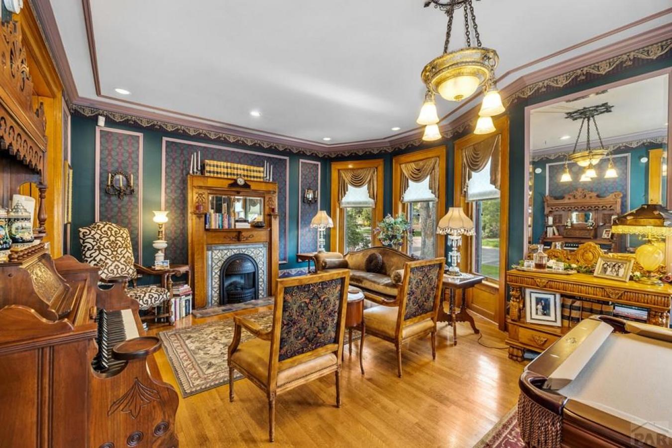 Pueblo, Pueblo, 81004, United States, 7 Bedrooms Bedrooms, ,3 BathroomsBathrooms,Residential,For Sale,2015740