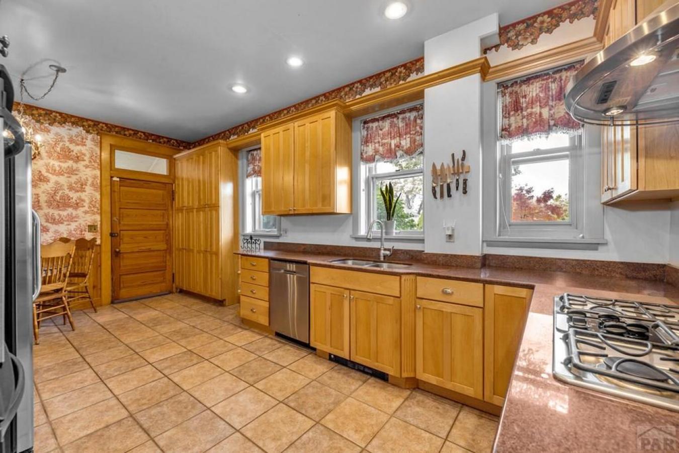 Pueblo, Pueblo, 81004, United States, 7 Bedrooms Bedrooms, ,3 BathroomsBathrooms,Residential,For Sale,2015740