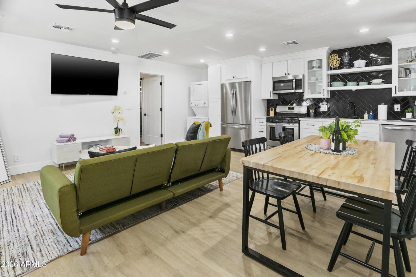 Phoenix, Maricopa, 85018, United States, ,Residential,For Sale,2015735