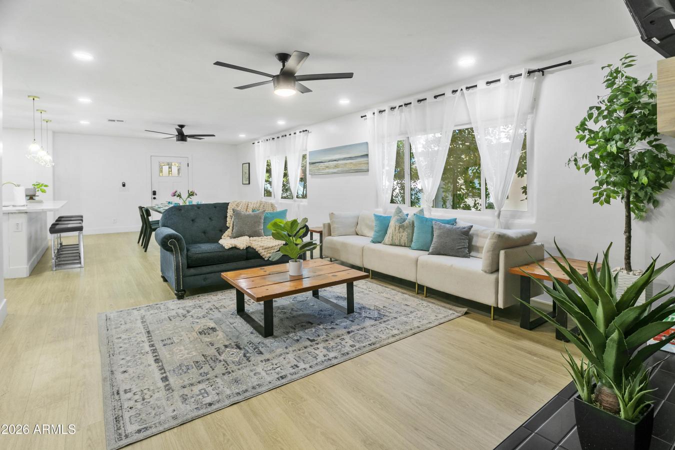 Phoenix, Maricopa, 85018, United States, ,Residential,For Sale,2015735